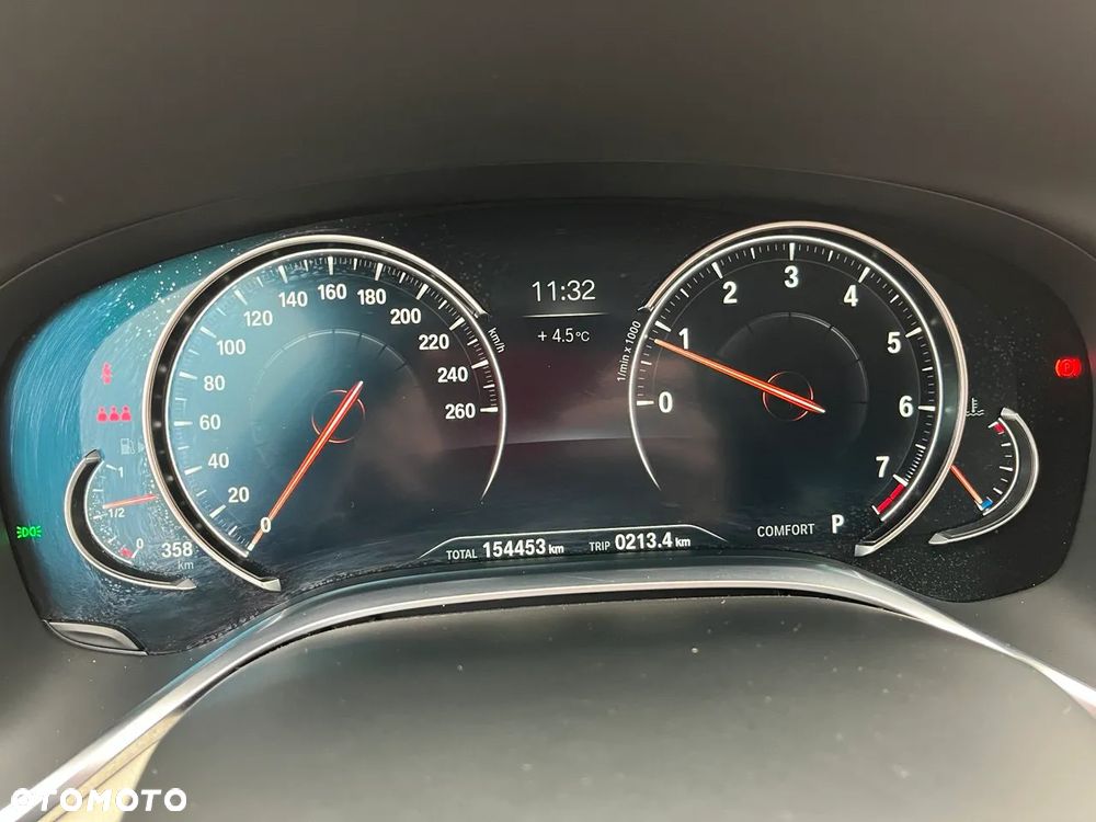 BMW Seria 7 750i xDrive - 15