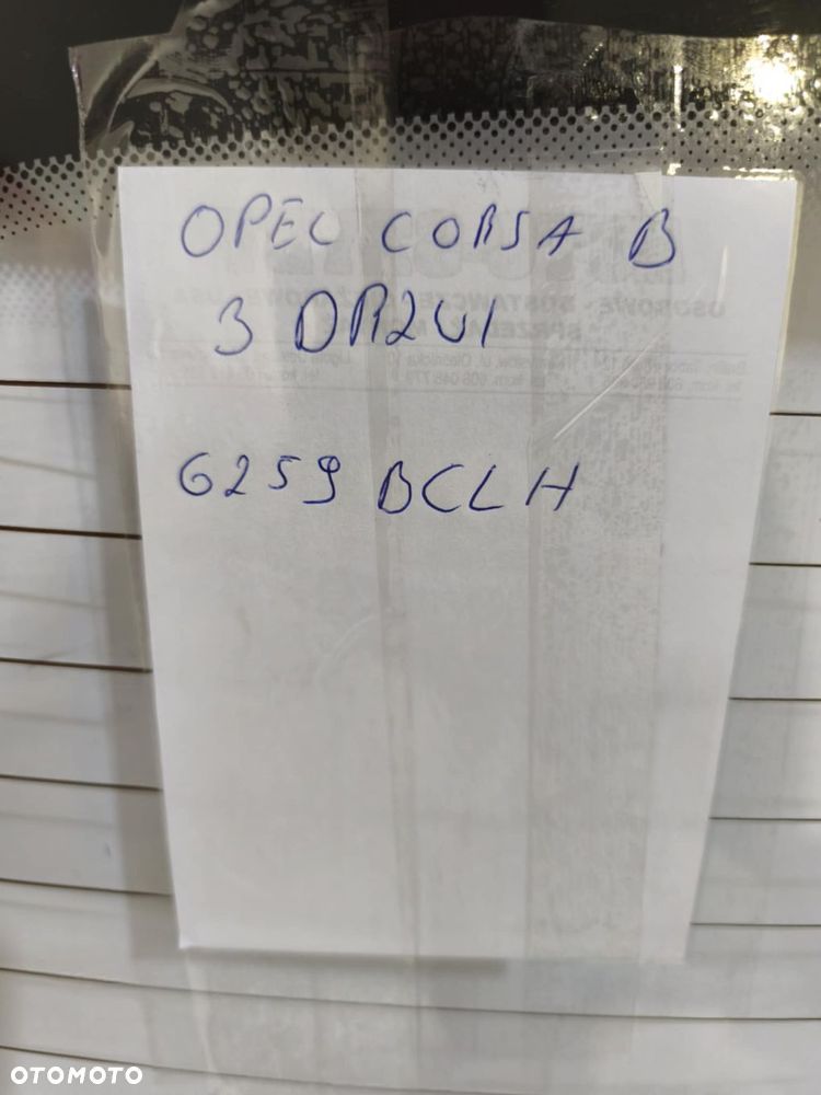 Szyba tylna OPEL CORSA B 1993- 3 DRZWI - 4