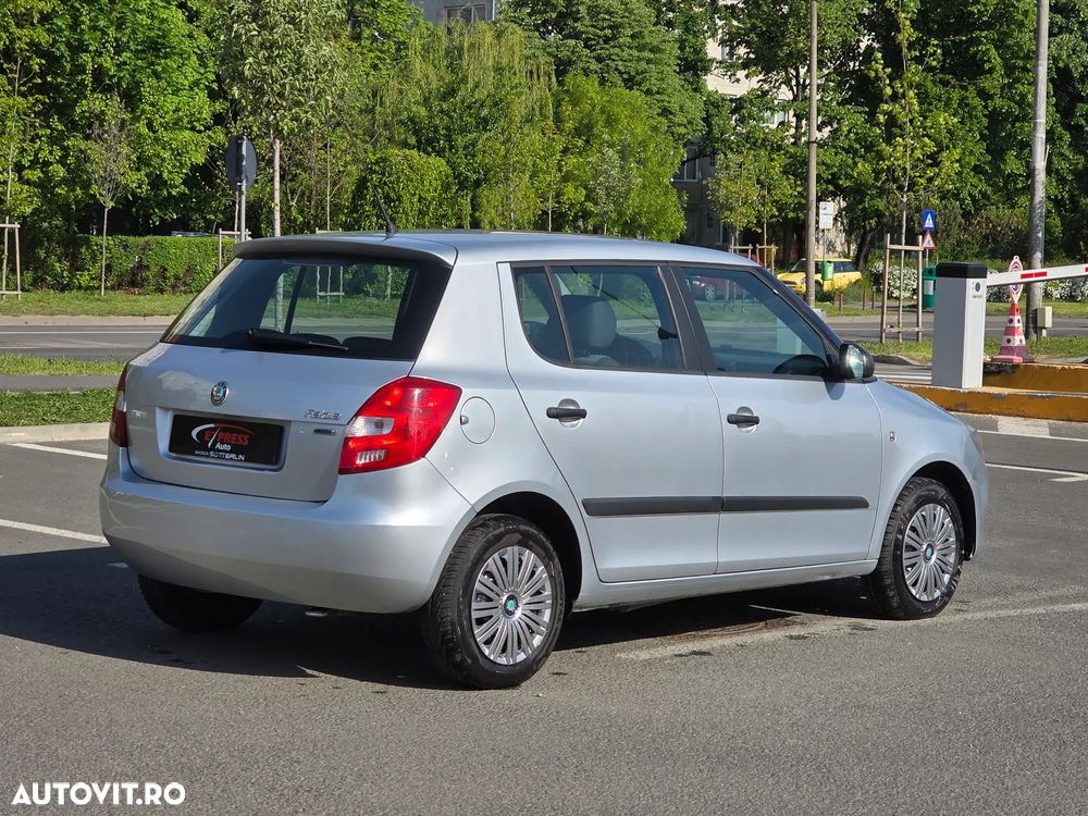 Skoda Fabia 1.2 TSI Active - 3