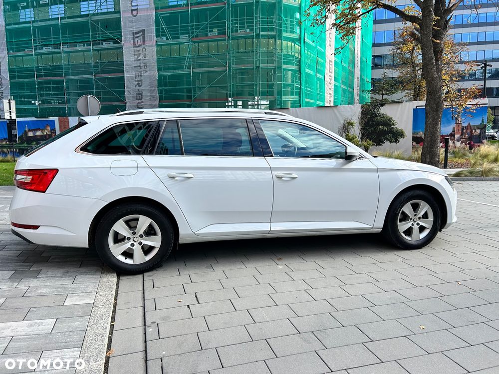 Skoda Superb 1.5 TSI Ambition DSG - 25