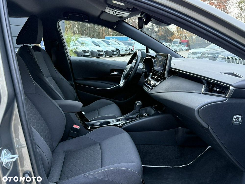 Toyota Corolla - 17