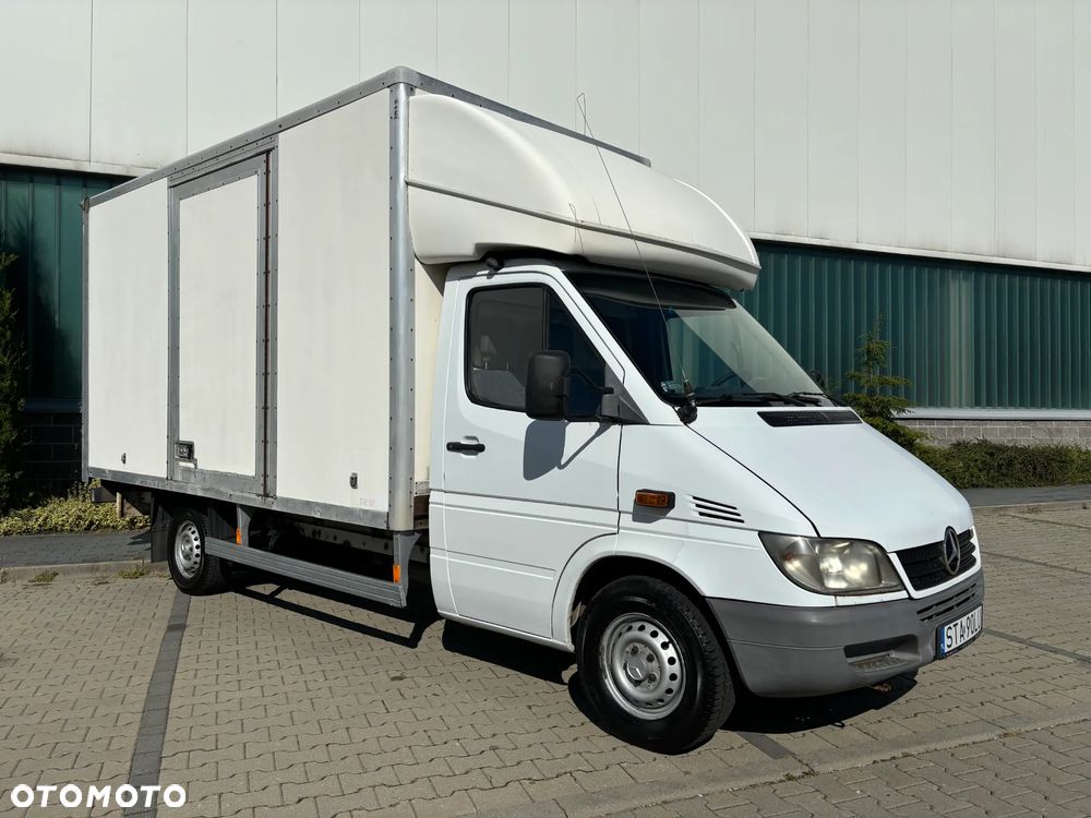 Mercedes-Benz Sprinter - 3