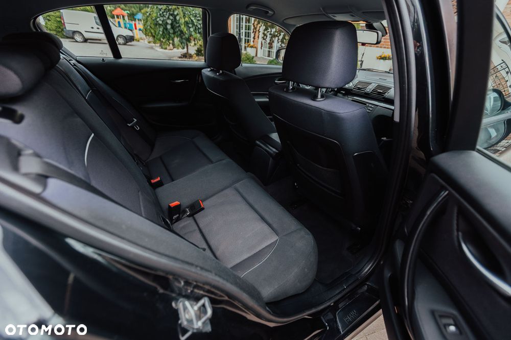 BMW Seria 1 116d - 28