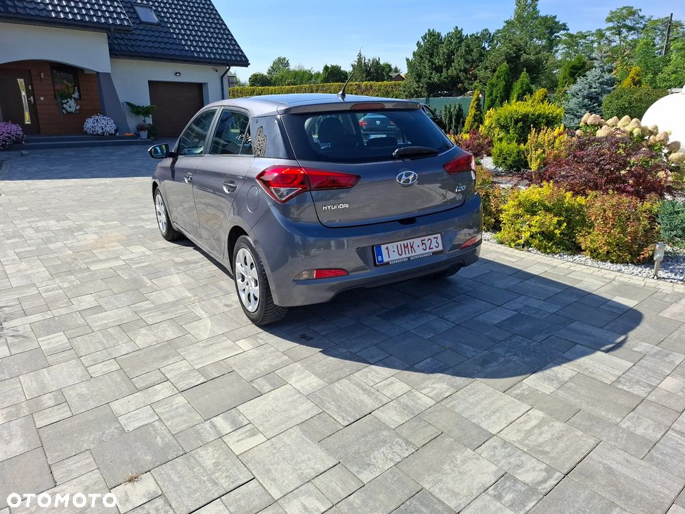 Hyundai i20 1.2 Fresh - 11