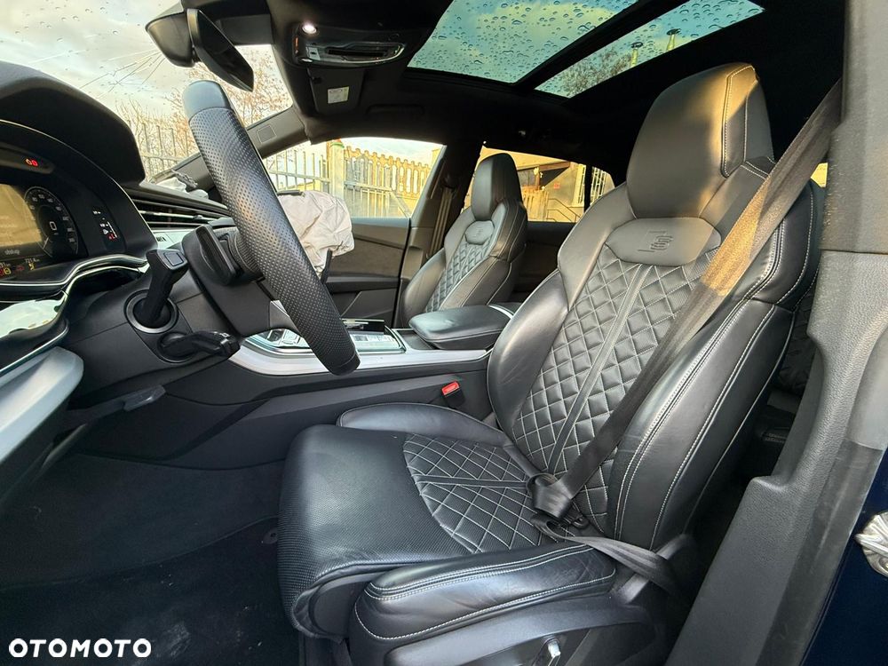 Audi Q8 - 18
