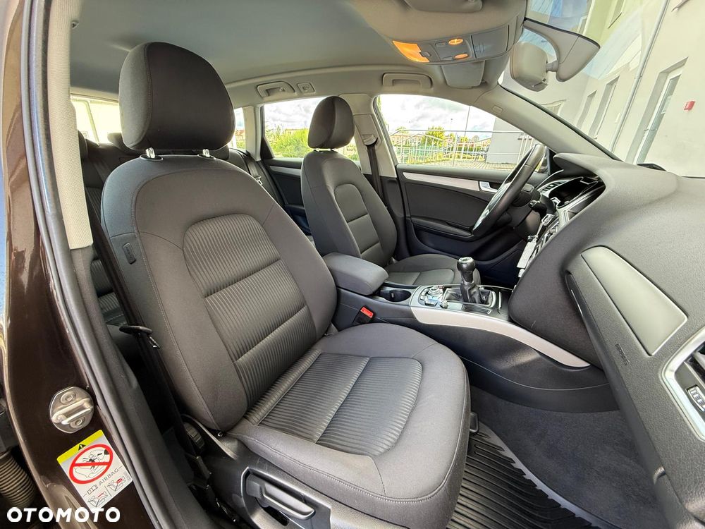 Audi A4 Avant 2.0 TDI DPF Ambiente - 16