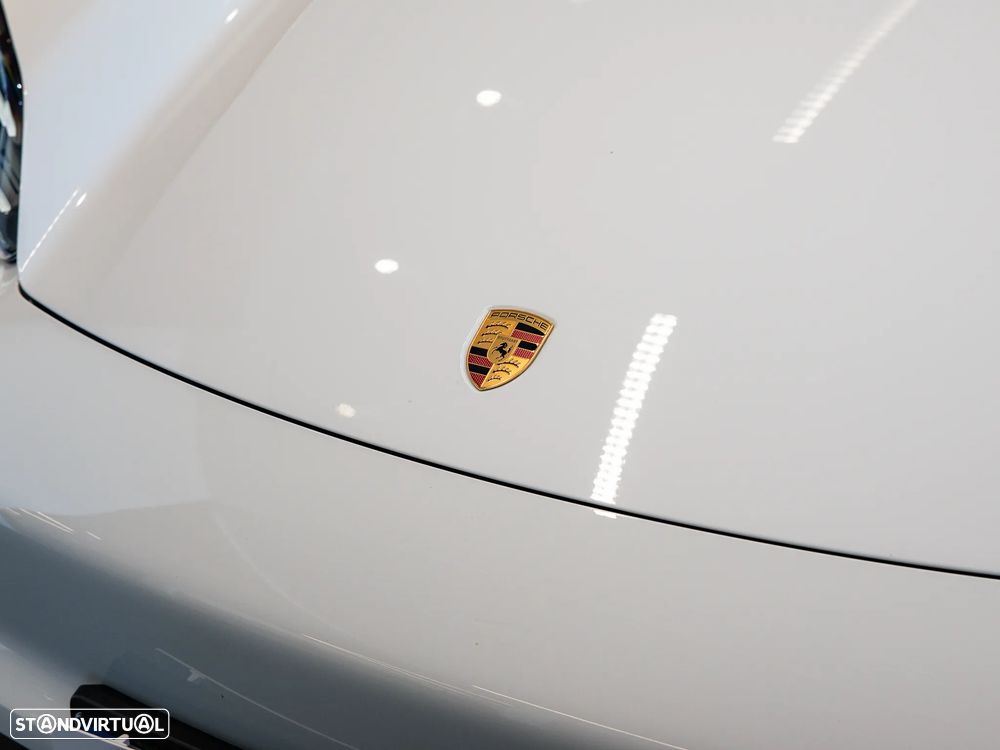 Porsche Macan Electric 4 - 14