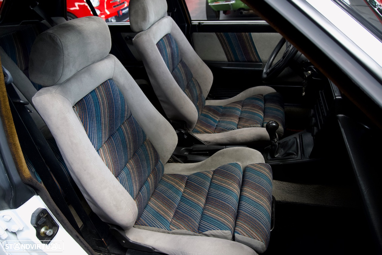 Lancia Delta 2.0 HF Integrale - 17