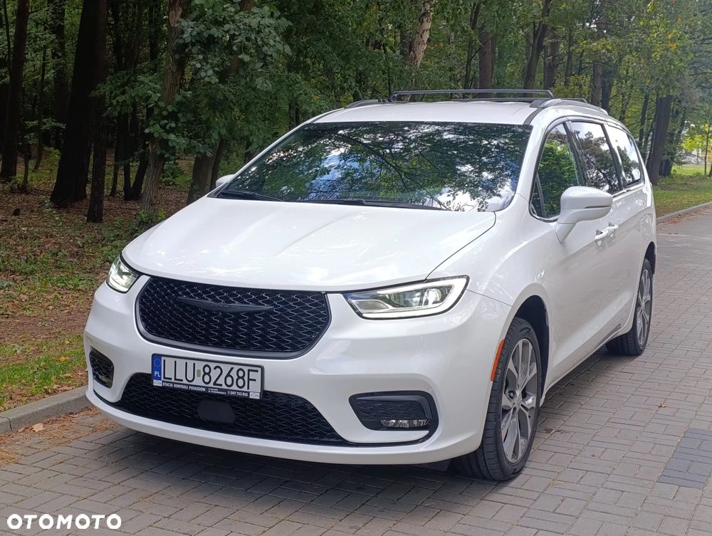 Chrysler Pacifica - 8