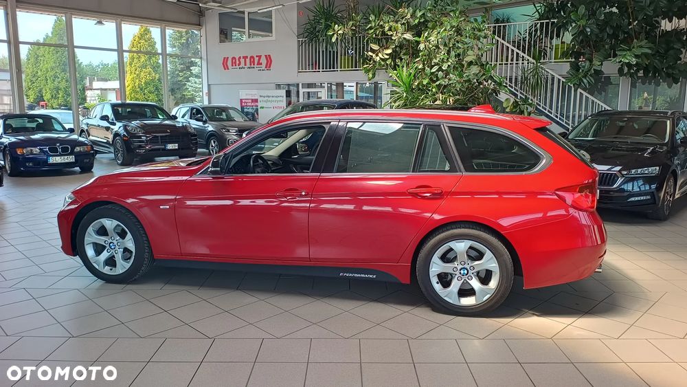 BMW Seria 3 318d Luxury Line - 17
