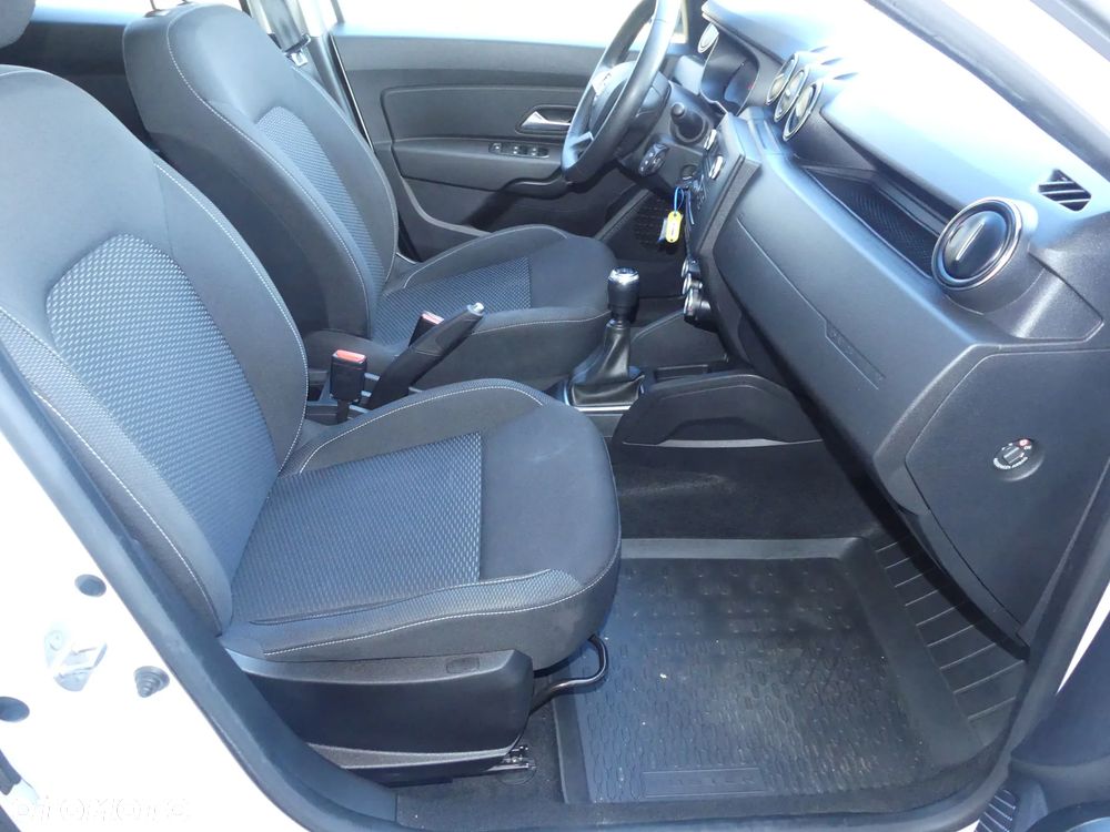 Dacia Duster 1.6 SCe Laureate S&S - 30