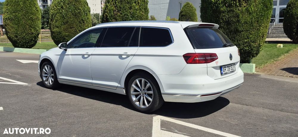 Volkswagen Passat - 4