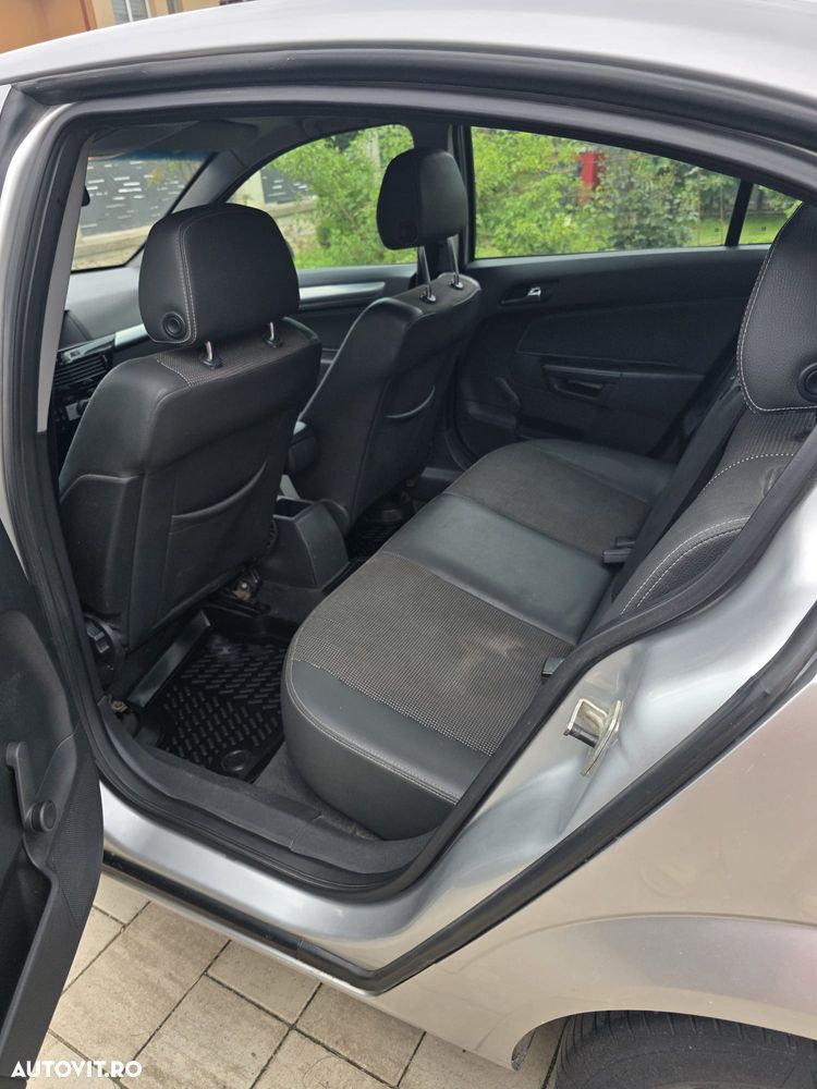 Opel Astra 1.7 CDTI Essentia - 1