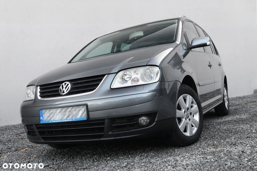 Volkswagen Touran 2.0 TDI Trendline DSG - 11