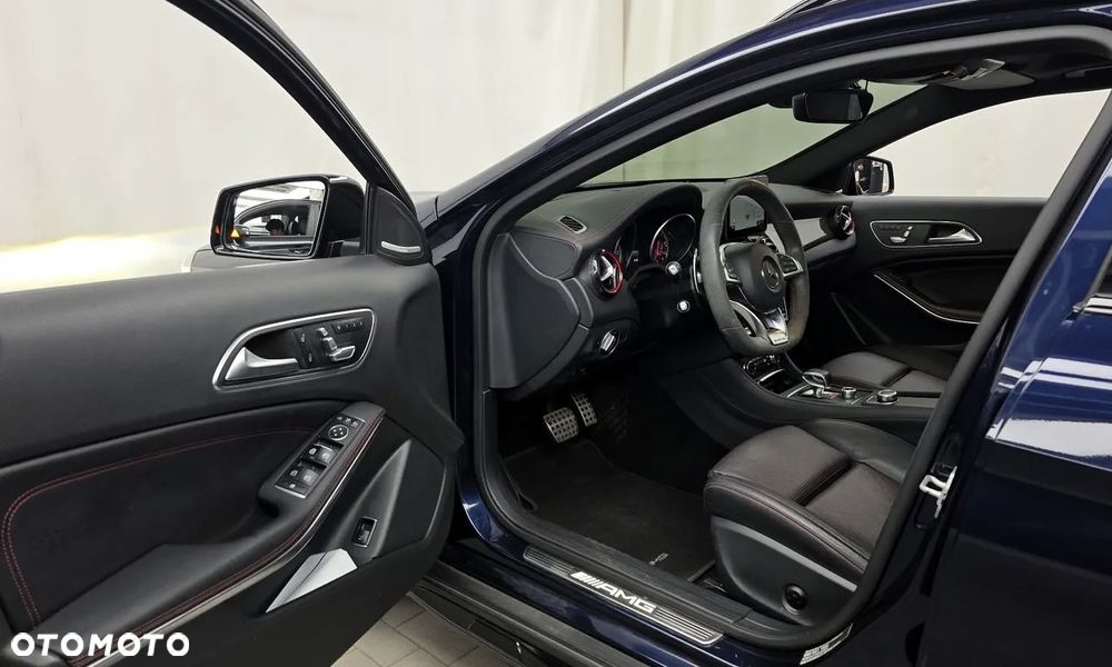 Mercedes-Benz GLA - 7