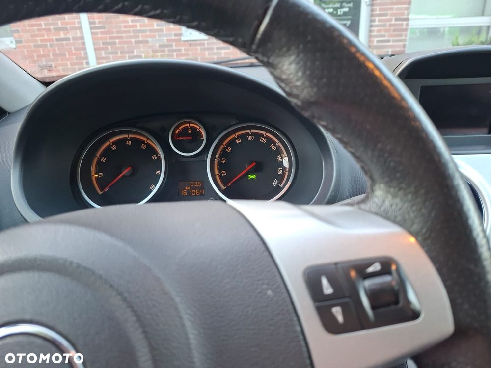 Opel Corsa 1.4 16V Sport - 5