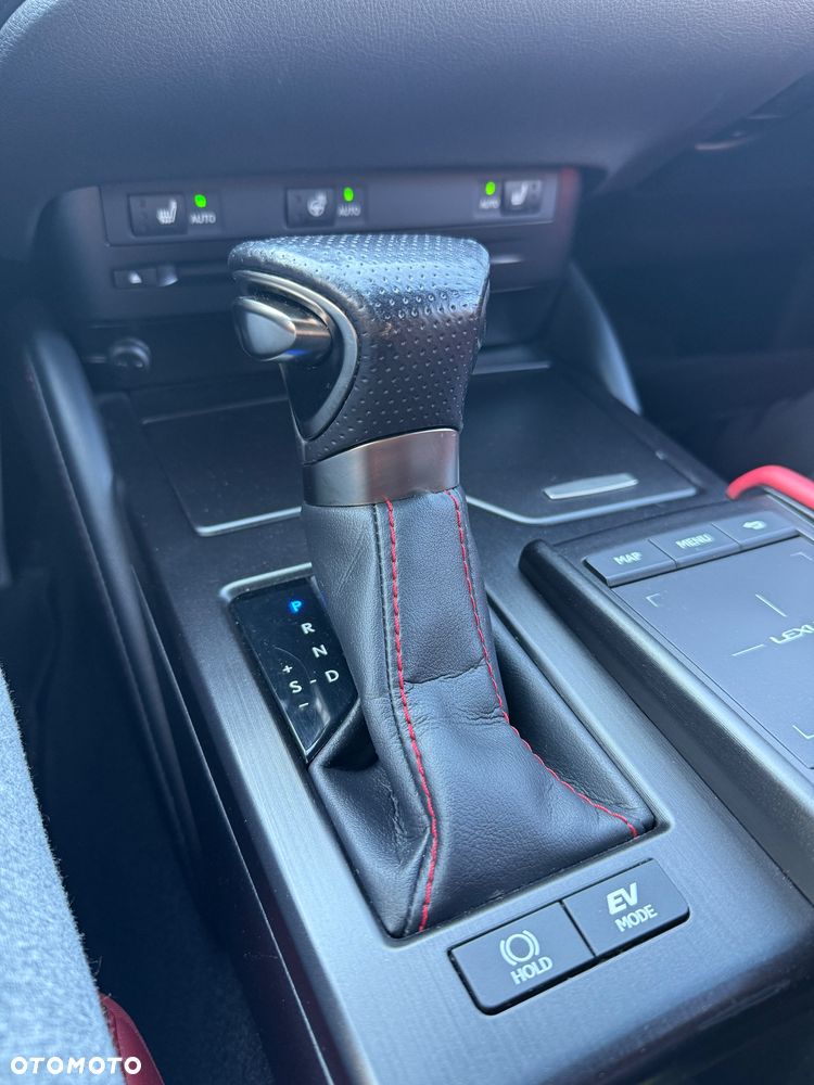 Lexus ES 300h F Sport Edition - 10