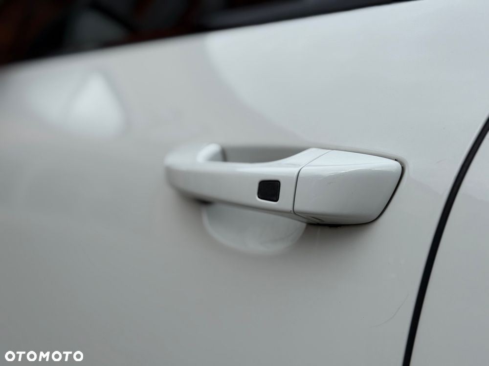 Porsche Cayenne - 40