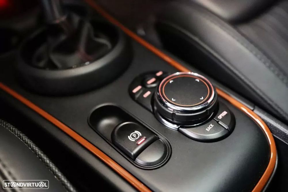 MINI Countryman Cooper SD Auto Desportiva - 10