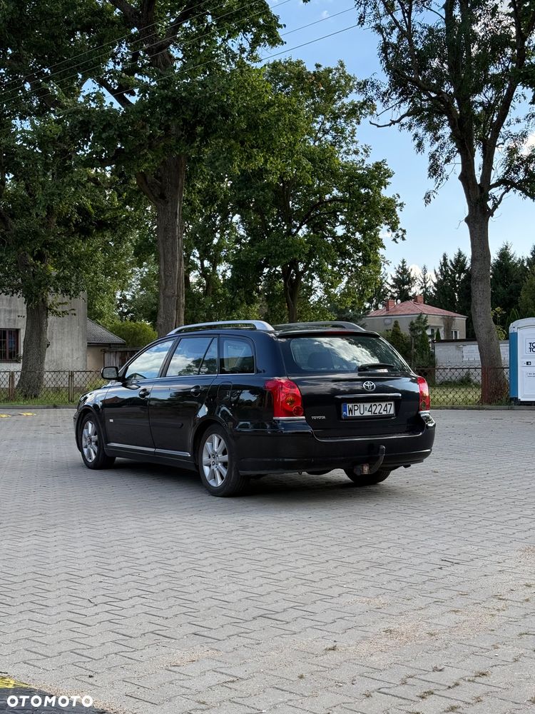 Toyota Avensis 1.8 VVT-i Combi - 4