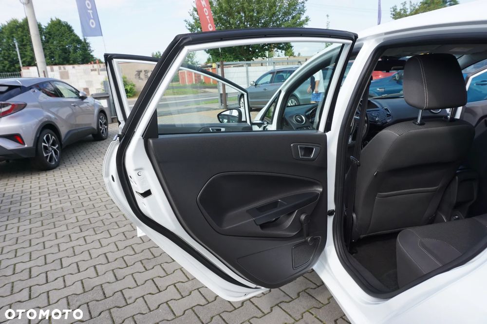 Ford Fiesta 1.25 Titanium EU5 - 23