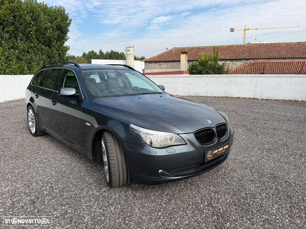 BMW 520 2009 photo 2