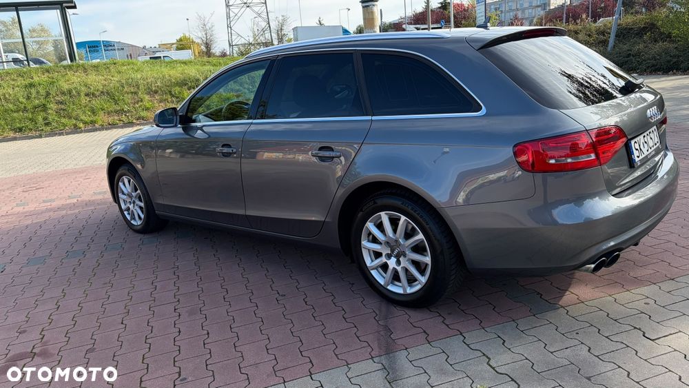 Audi A4 Avant - 10