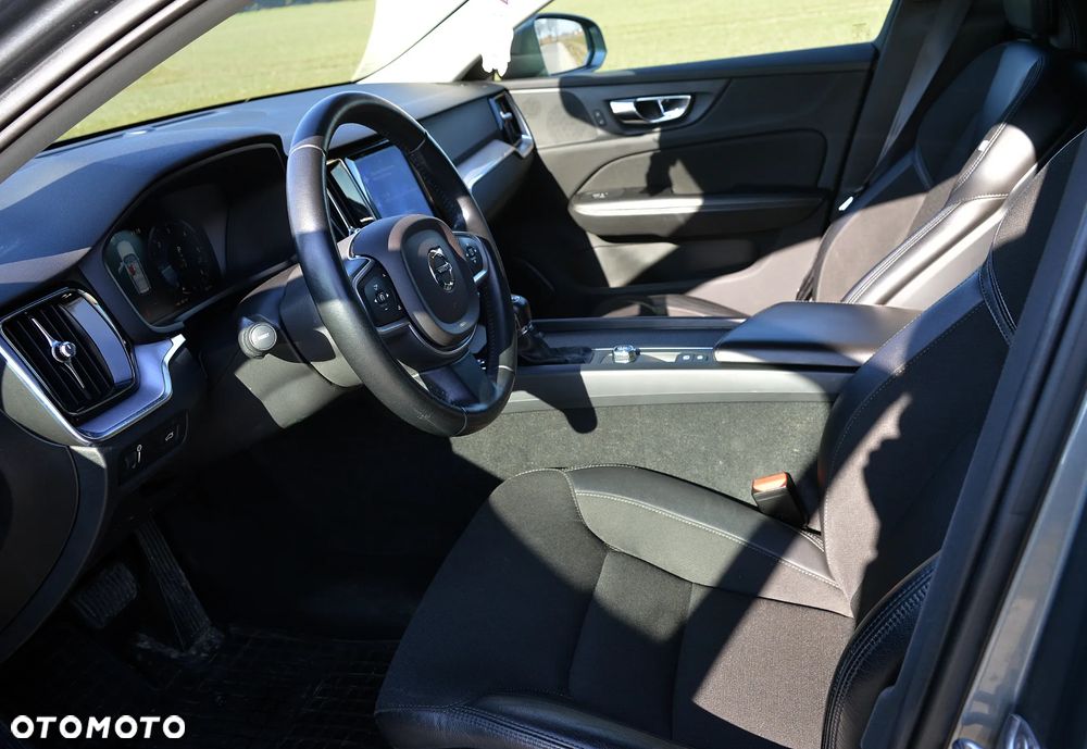 Volvo V60 D3 Momentum Pro - 14