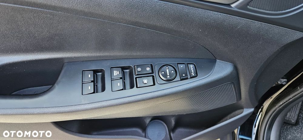 Hyundai Tucson 1.6 GDi 2WD Select - 28