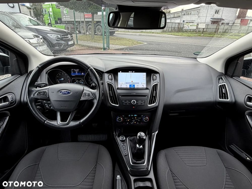 Ford Focus 1.5 EcoBoost STart-Stopp-System TITANIUM - 18