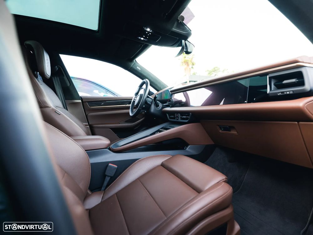 Porsche Macan Electric Turbo - 13