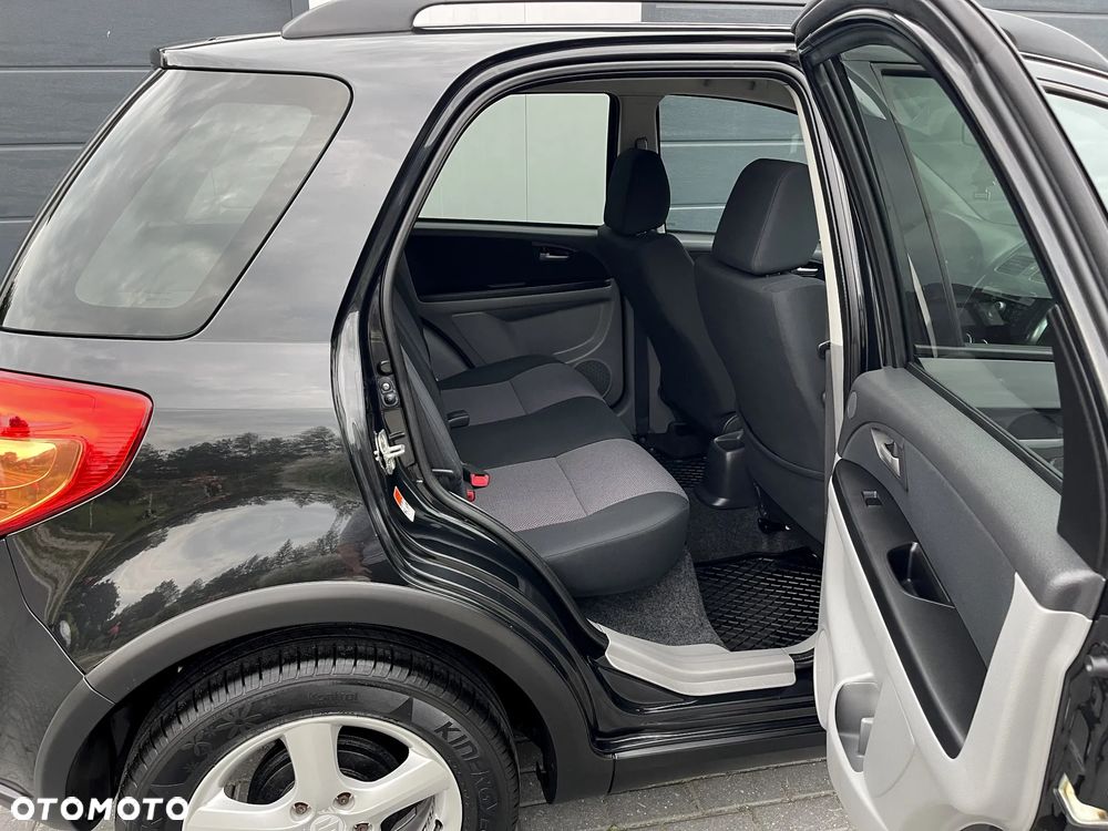 Suzuki SX4 1.6 GS / Premium 4WD - 9