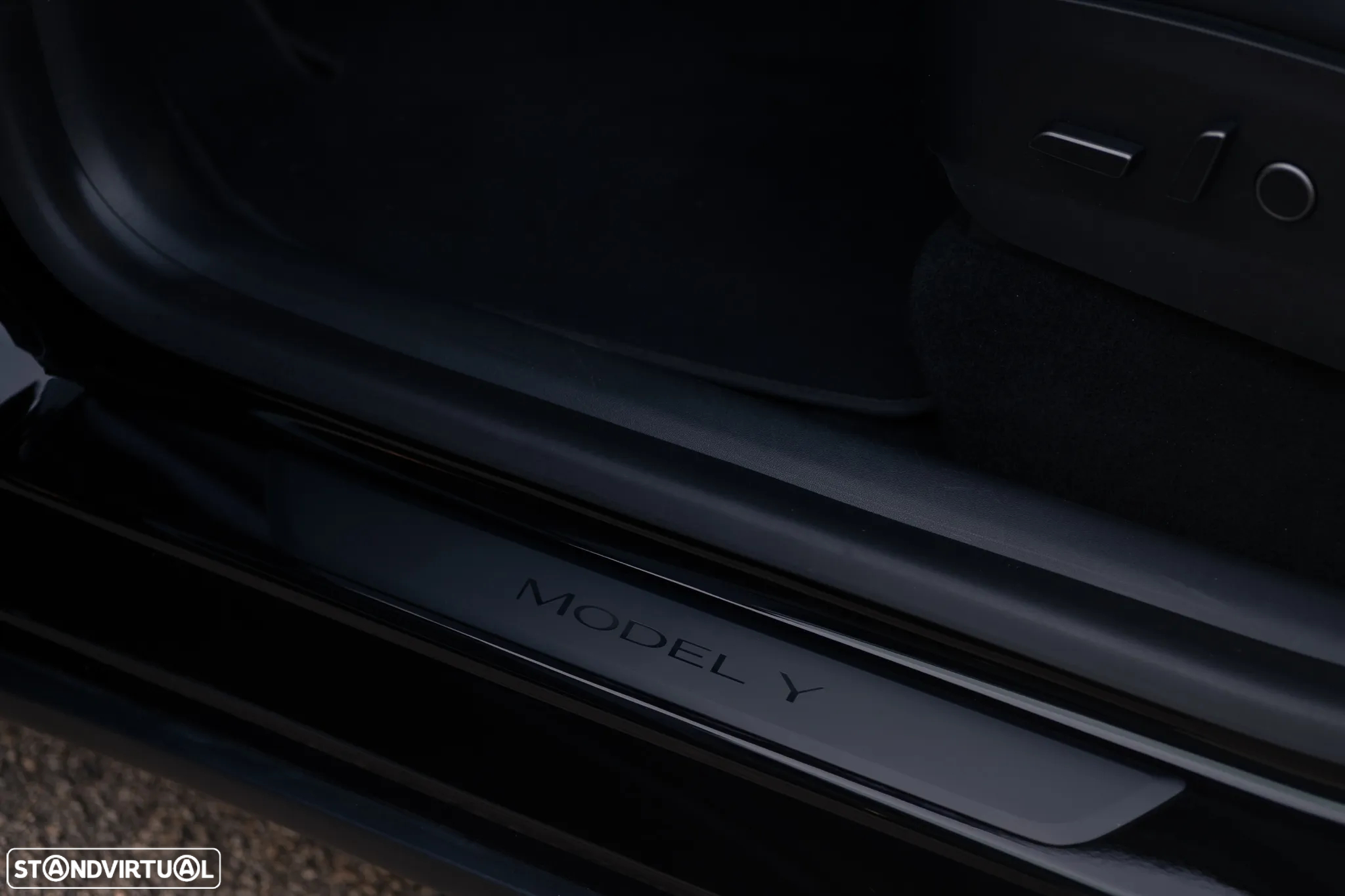 Tesla Model Y Long Range Tração Integral - 30