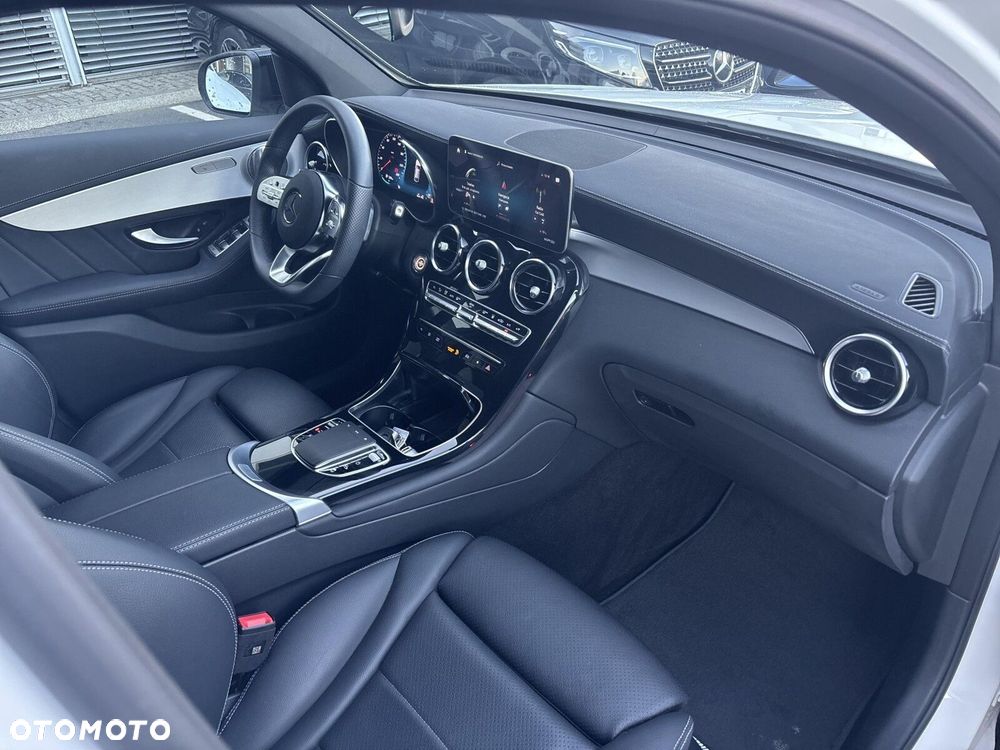 Mercedes-Benz GLC - 17