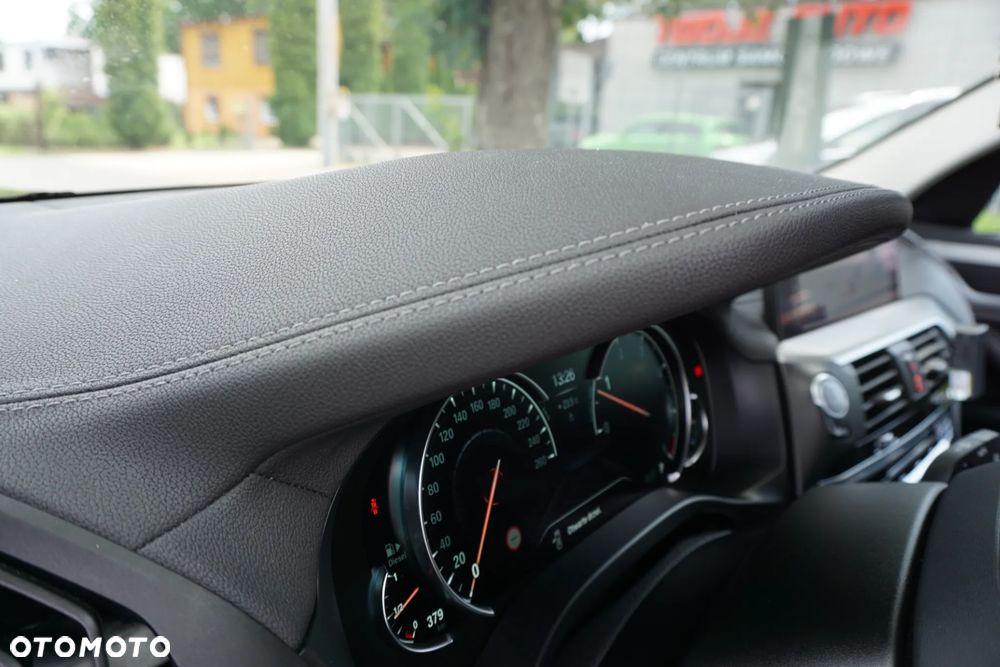 BMW X3 xDrive30d Luxury Line - 24