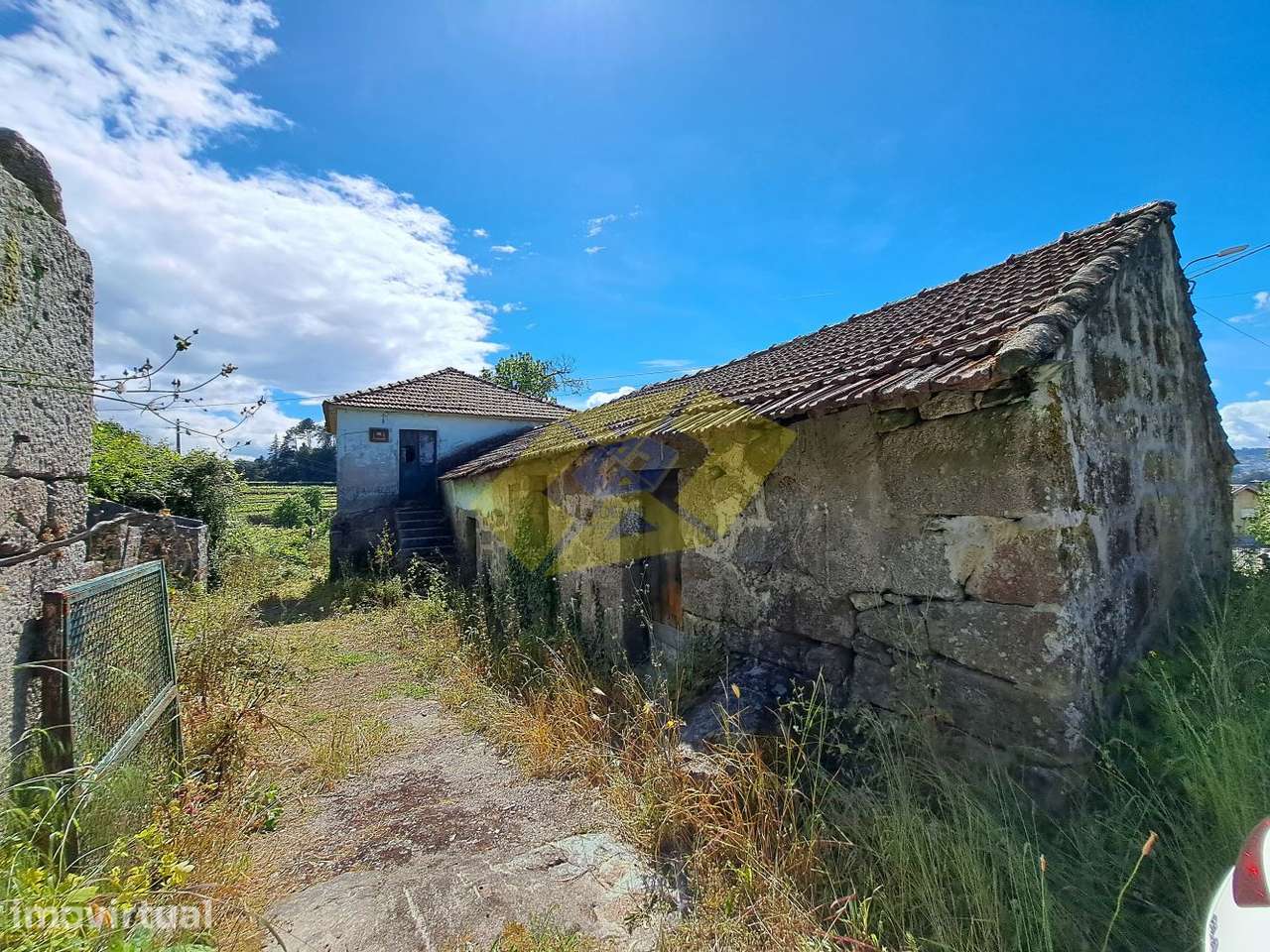 Moradia, alpendre PARA RESTAURO e terreno em Refontoura - Felgueiras - Grande imagem: 2/26