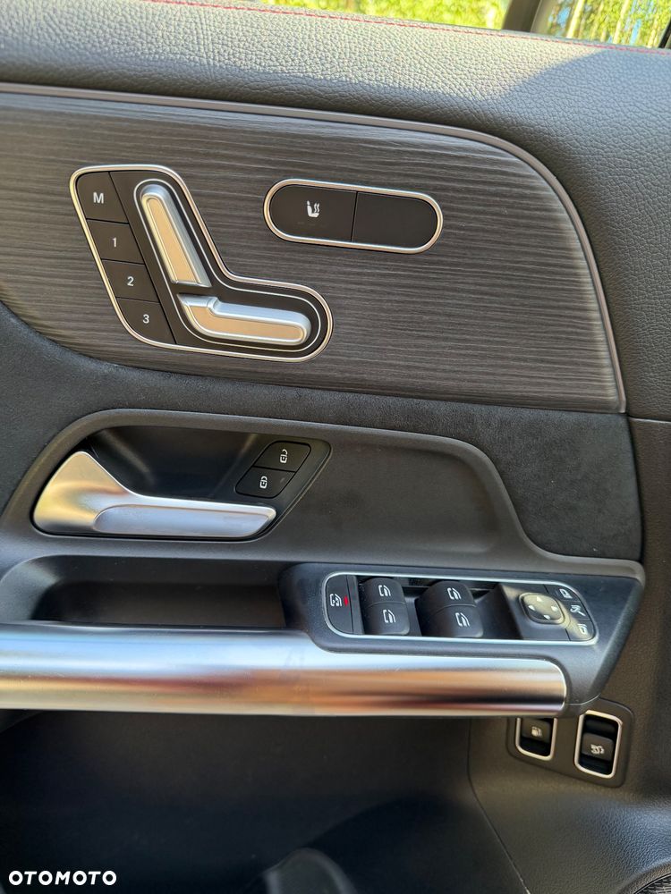 Mercedes-Benz GLA 250e AMG Line - 15