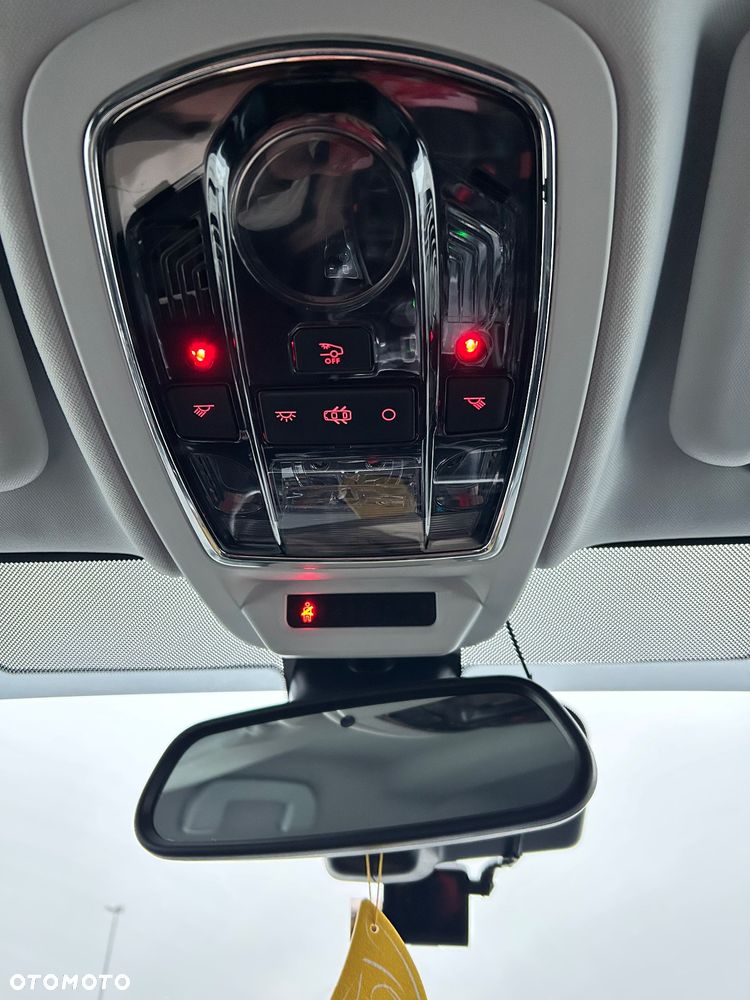 Peugeot 508 RXH 2.0 HDi HYbrid4 - 28