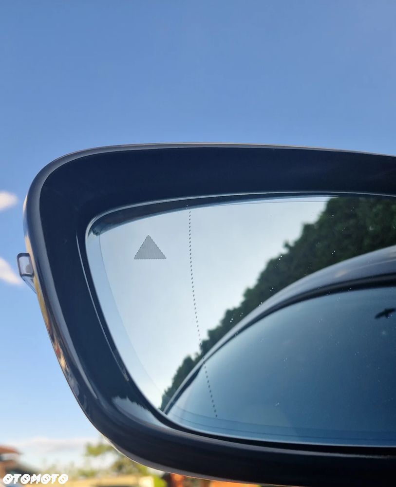 BMW Seria 8 - 16