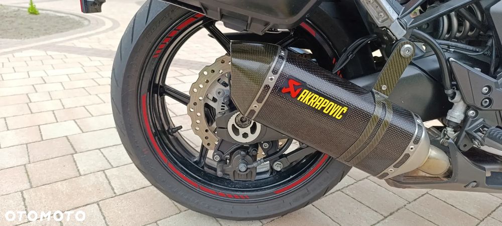 Kawasaki Ninja 1000 SX - 23