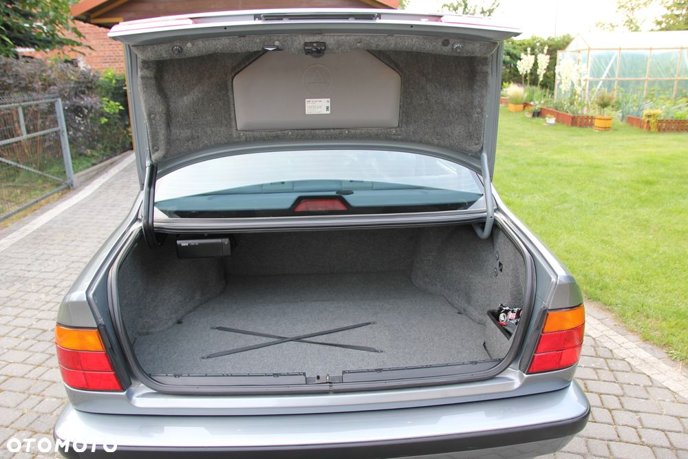 BMW Seria 5 540i - 40