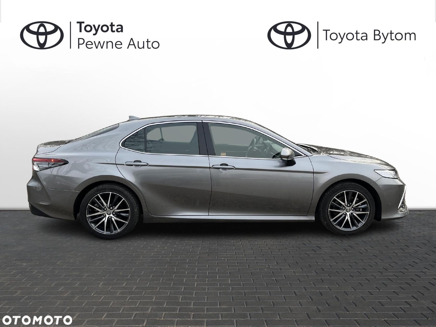 Toyota Camry - 8