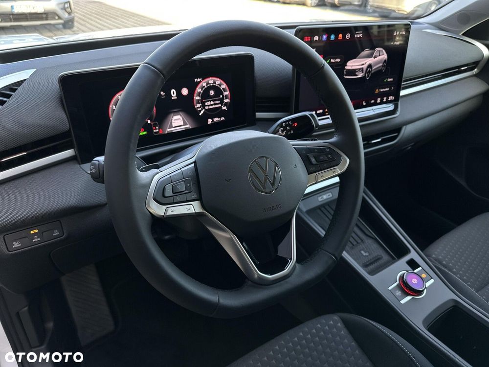 Volkswagen T-Roc - 9