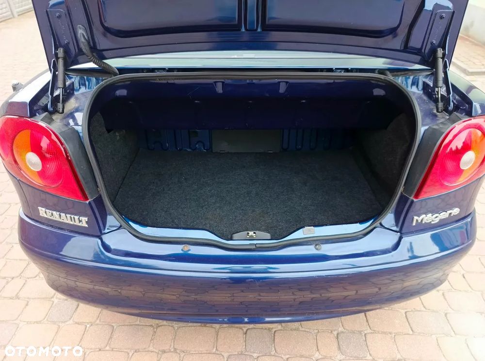Renault Megane 1.6 Privilege - 37