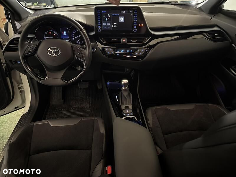 Toyota C-HR 1.8 Hybrid GPF Selection - 22