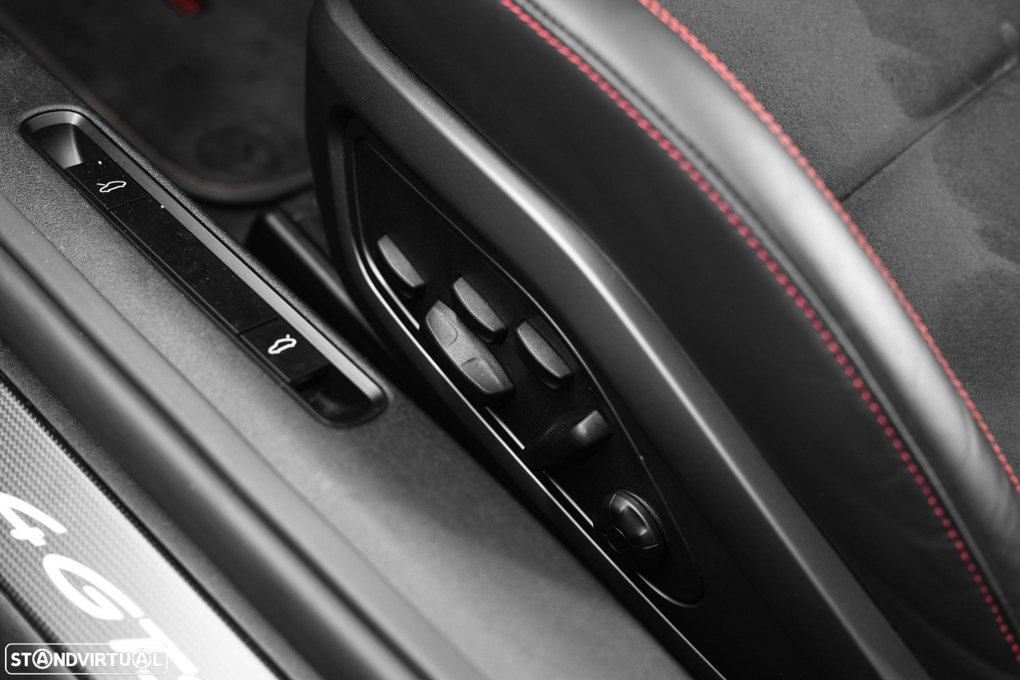Porsche 911 (992) Carrera 4 GTS PDK - 51