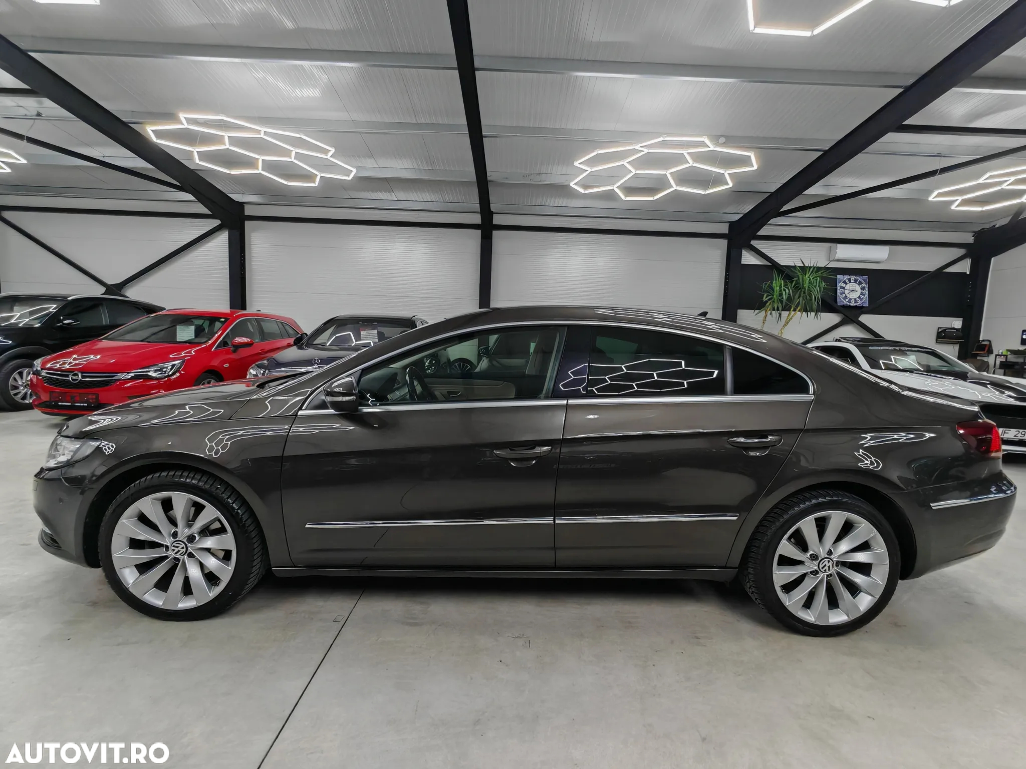 Volkswagen Passat CC 2.0 TDI DSG Blue TDI - 29