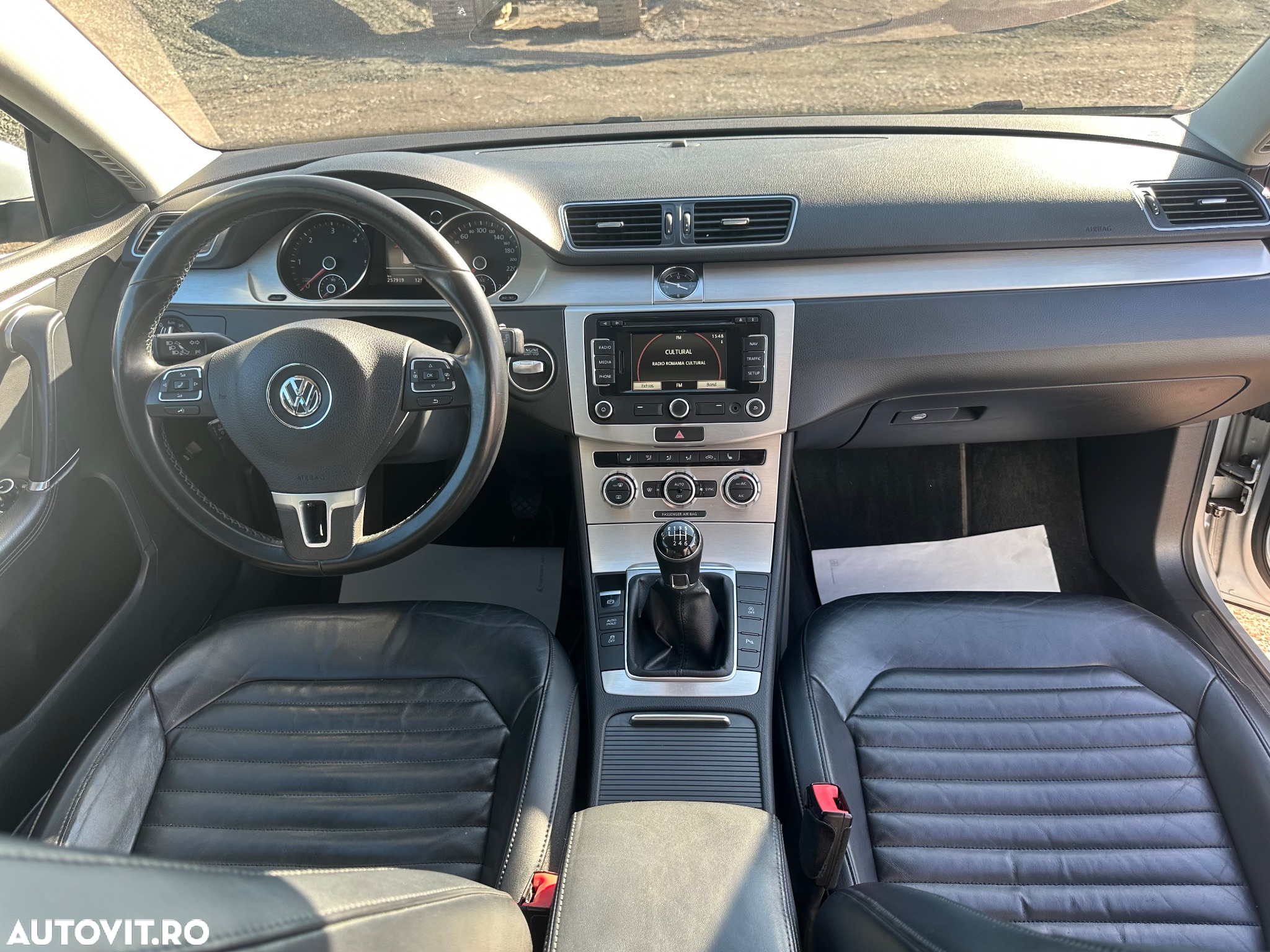 Volkswagen Passat 2.0 TDI BlueMotion Technology Highline - 17