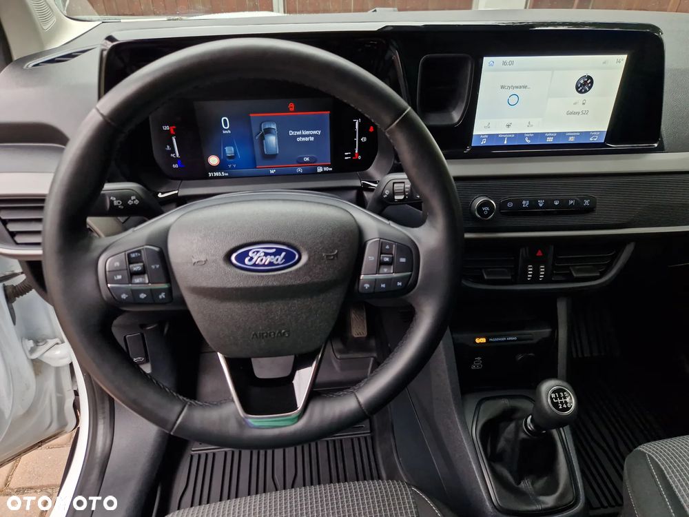 Ford Transit Courier - 12