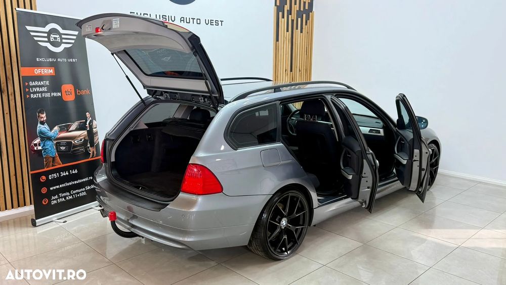 BMW Seria 3 320d DPF Touring - 13